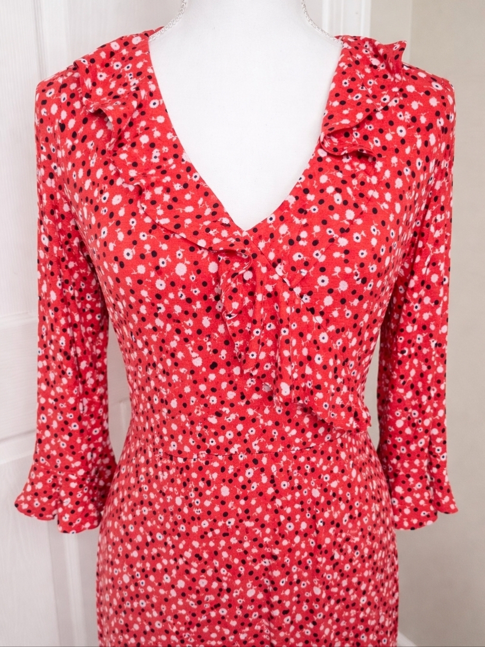 Boden Michaela Jersey Ruffle 3/4 Sleeve Dress in Rosehip Daisy Ditsy US Size 8 - Picture 2 of 13